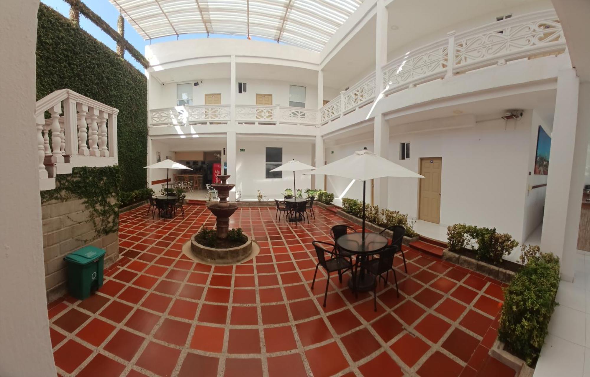 Boutique High Park 2*